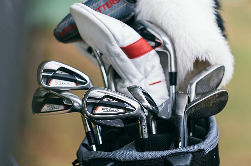 Choisir ses premiers bâtons de golf : les meilleurs conseils pratiques pour bien débuter